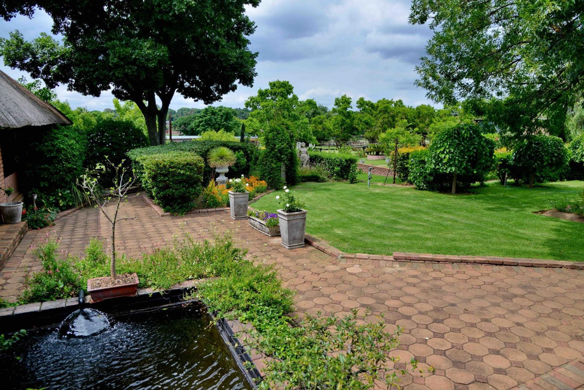 Owls Loft Guest House Midrand Bagian luar foto