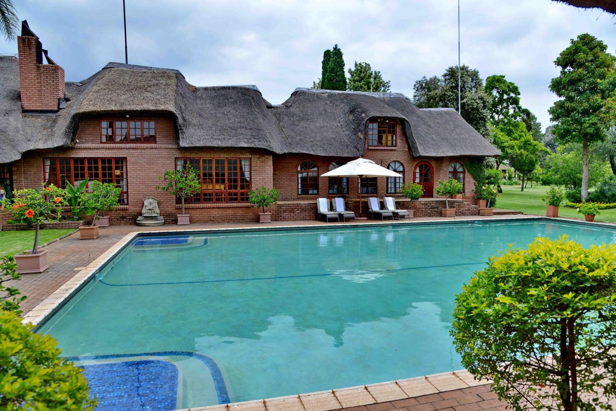 Owls Loft Guest House Midrand Bagian luar foto