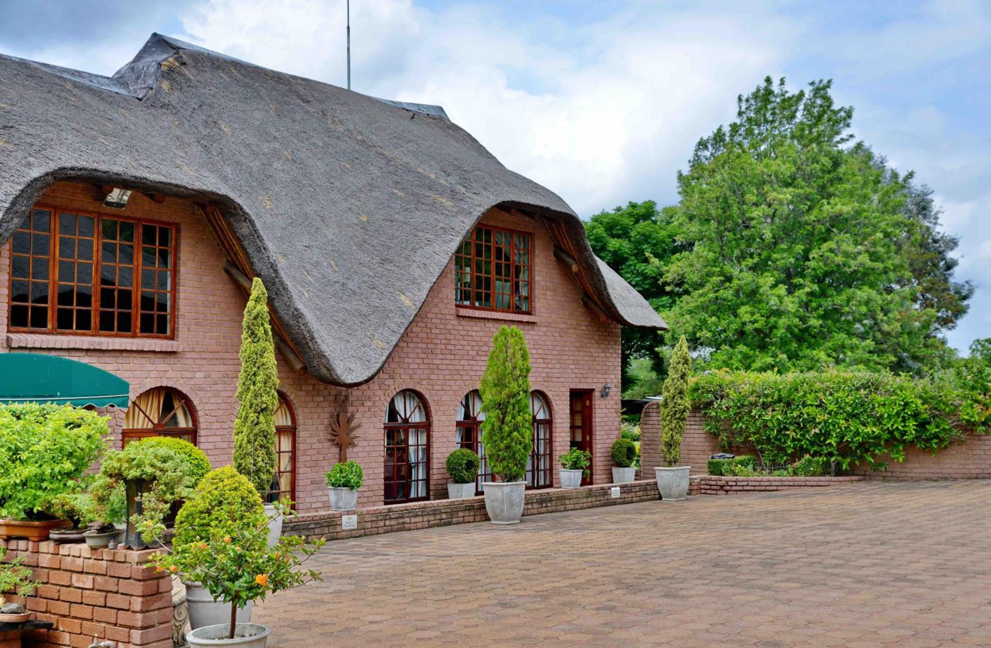 Owls Loft Guest House Midrand Bagian luar foto