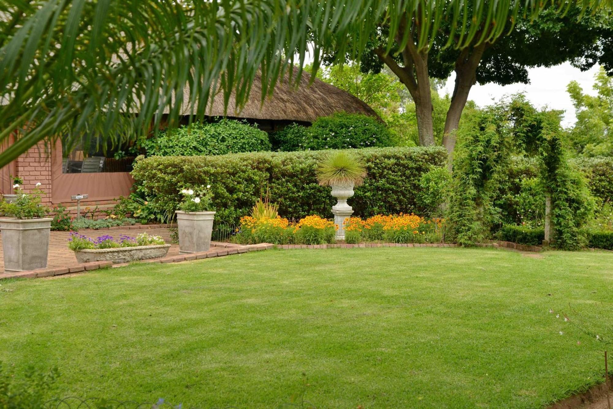 Owls Loft Guest House Midrand Bagian luar foto